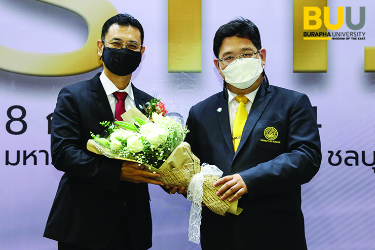 001 ผู้ช่วยศาสตราจารย์ ดร.วศิน ยุวนะเตมีย์  รับรางวัล “รัตนบูรพา” ประจำปี ๒๕๖๔ สาขาคนดีศรีบูรพา ในงาน “๘ กรกฎ”