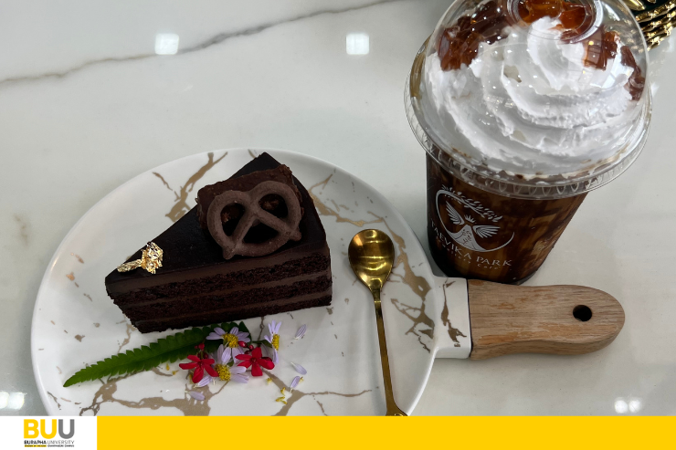 รีวิวร้านกาแฟ Taevika Park Jewelry Cafe' Chanthaburi