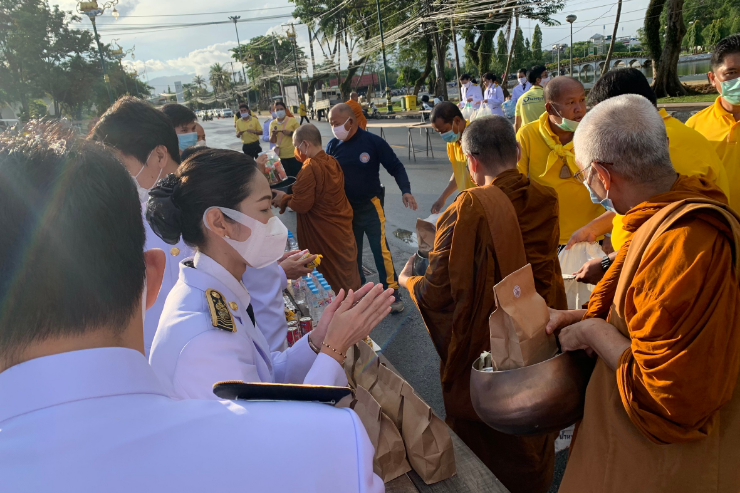 ม.บูรพา จันทบุรี ร่วมพิธีฯ วันเฉลิมพระชนมพรรษา รัชกาลที่ ๑๐
