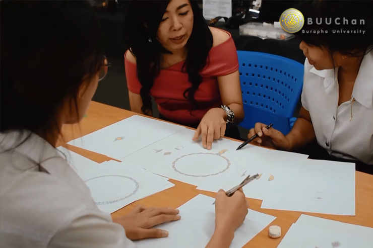รับสมัครอาจารย์สาขาออกแบบเครื่องประดับหรือสาขาที่เกี่ยวข้อง